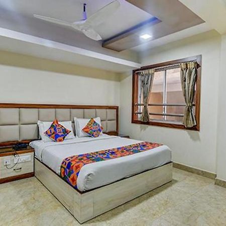 Fabhotel Central Palace Chennai Exterior photo