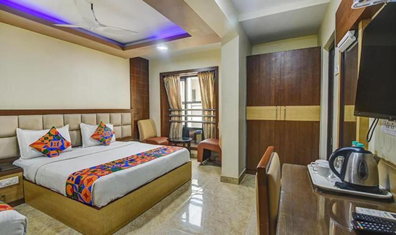 Fabhotel Central Palace Chennai Exterior photo