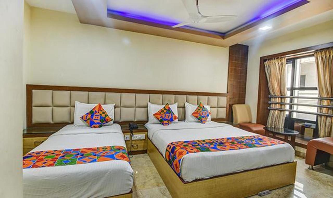 Fabhotel Central Palace Chennai Exterior photo