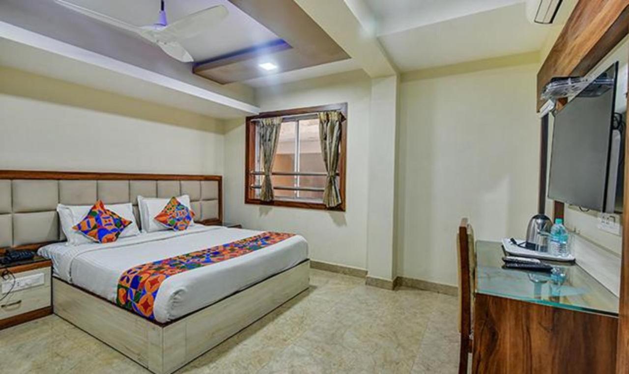 Fabhotel Central Palace Chennai Exterior photo