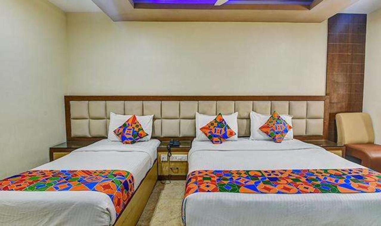 Fabhotel Central Palace Chennai Exterior photo