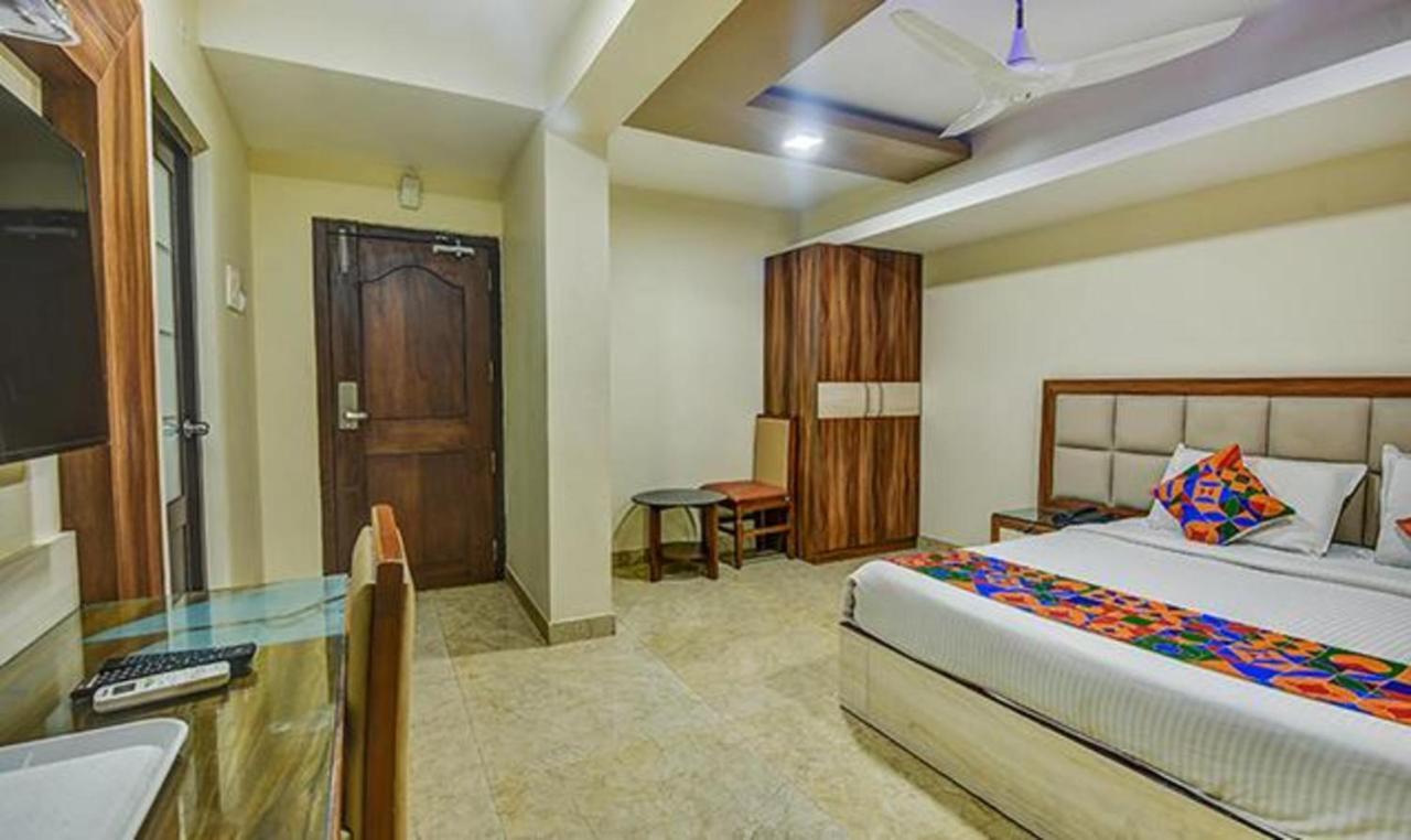 Fabhotel Central Palace Chennai Exterior photo